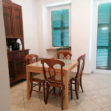 Nicoletta House