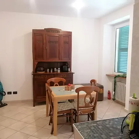 Nicoletta House